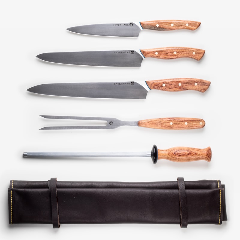 طقم سكاكين مطبخ